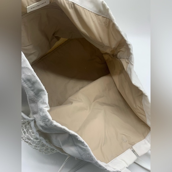 AUTHENTIC Balenciaga Large 24/7 Tote - Picture 11 of 15
